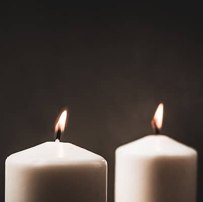 zwei Kerzen Bestattungen Patotzki Biberach
