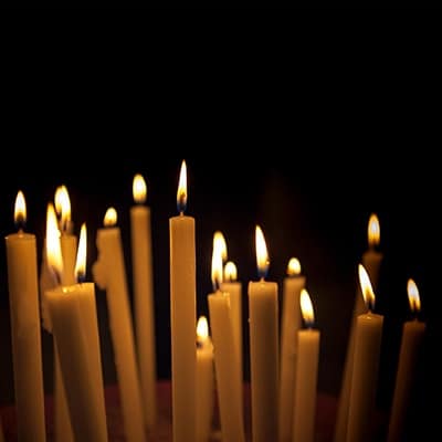 brennende Kerzen Bestattungen Patotzki Biberach